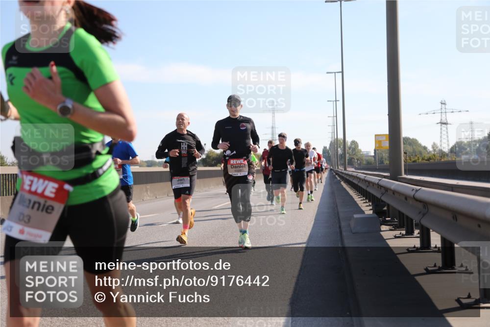 03.10.2025 - Köhlbrandbrückenlauf Yannick Fuchs http://msf.ph/oto/9176442 03.10.2025 11:14:18 Position 3 03 meine-sportfotos.de