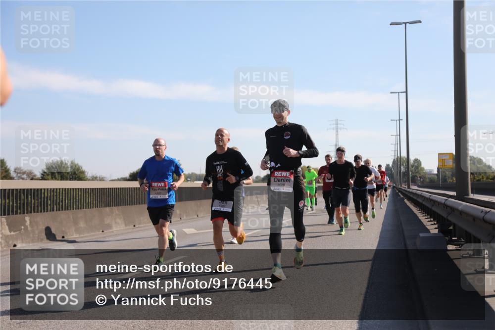 03.10.2025 - Köhlbrandbrückenlauf Yannick Fuchs http://msf.ph/oto/9176445 03.10.2025 11:14:19 Position 3 6020 meine-sportfotos.de