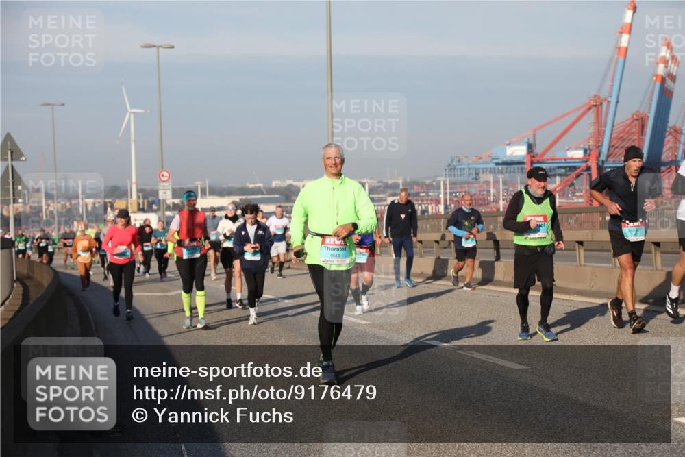 03.10.2025 - Köhlbrandbrückenlauf Yannick Fuchs http://msf.ph/oto/9176479 03.10.2025 08:46:51 Position 2 1843 meine-sportfotos.de