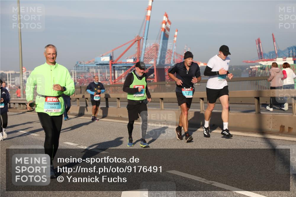 03.10.2025 - Köhlbrandbrückenlauf Yannick Fuchs http://msf.ph/oto/9176491 03.10.2025 08:46:52 Position 2 1843 meine-sportfotos.de