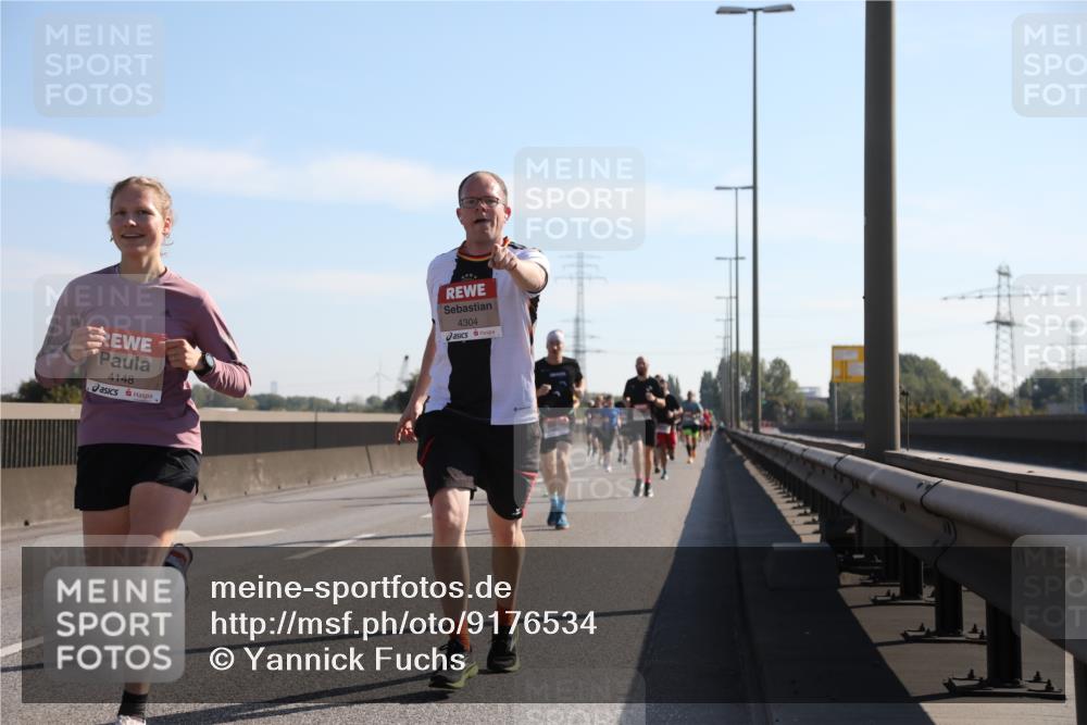 03.10.2025 - Köhlbrandbrückenlauf Yannick Fuchs http://msf.ph/oto/9176534 03.10.2025 11:14:29 Position 3 4148, 4304 meine-sportfotos.de