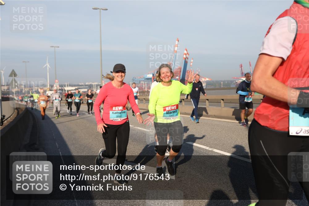 03.10.2025 - Köhlbrandbrückenlauf Yannick Fuchs http://msf.ph/oto/9176543 03.10.2025 08:46:57 Position 2 3060, 3062 meine-sportfotos.de
