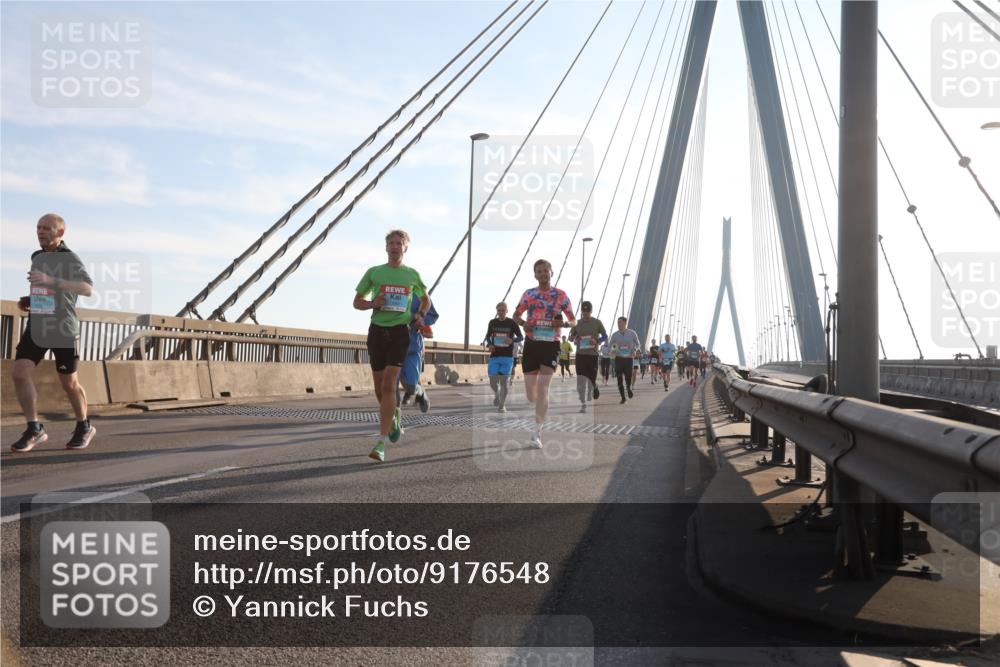 03.10.2025 - Köhlbrandbrückenlauf Yannick Fuchs http://msf.ph/oto/9176548 03.10.2025 08:26:06 Position 1  meine-sportfotos.de