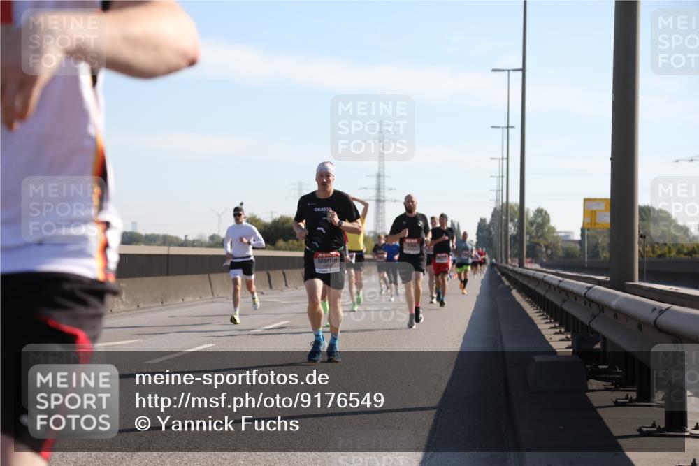 03.10.2025 - Köhlbrandbrückenlauf Yannick Fuchs http://msf.ph/oto/9176549 03.10.2025 11:14:30 Position 3 6060 meine-sportfotos.de