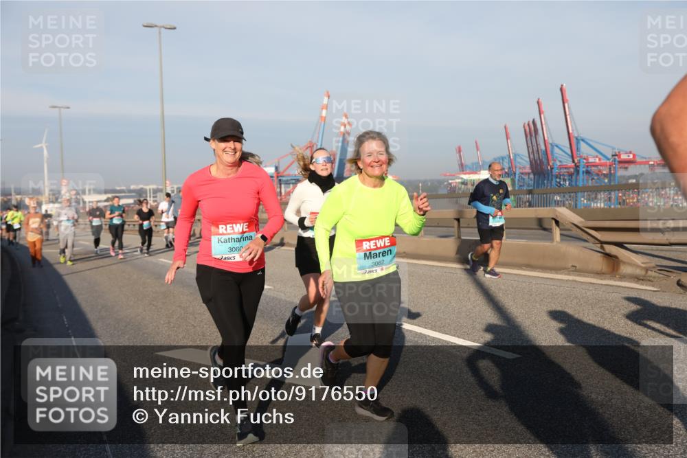 03.10.2025 - Köhlbrandbrückenlauf Yannick Fuchs http://msf.ph/oto/9176550 03.10.2025 08:46:57 Position 2 3060, 3062 meine-sportfotos.de