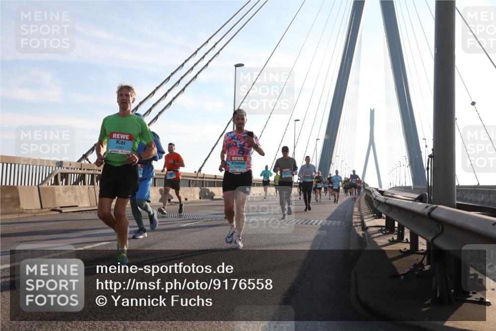 03.10.2025 - Köhlbrandbrückenlauf Yannick Fuchs http://msf.ph/oto/9176558 03.10.2025 08:26:07 Position 1 1080 meine-sportfotos.de