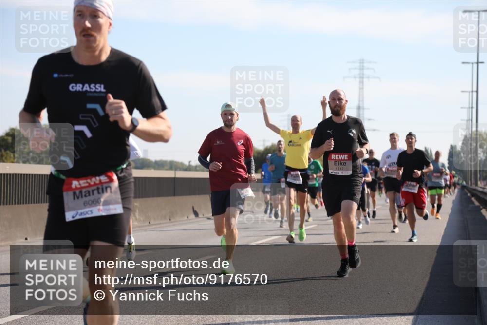 03.10.2025 - Köhlbrandbrückenlauf Yannick Fuchs http://msf.ph/oto/9176570 03.10.2025 11:14:32 Position 3 6060, 4117 meine-sportfotos.de