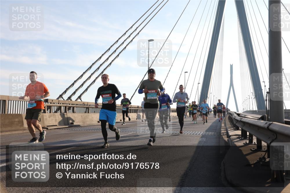 03.10.2025 - Köhlbrandbrückenlauf Yannick Fuchs http://msf.ph/oto/9176578 03.10.2025 08:26:09 Position 1  meine-sportfotos.de