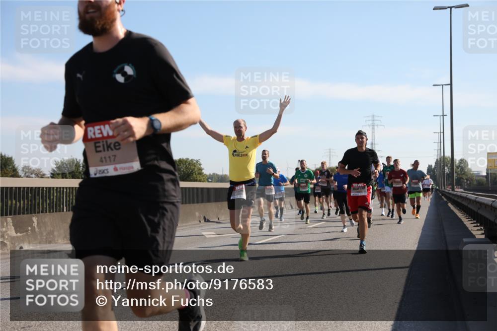 03.10.2025 - Köhlbrandbrückenlauf Yannick Fuchs http://msf.ph/oto/9176583 03.10.2025 11:14:35 Position 3 4117 meine-sportfotos.de