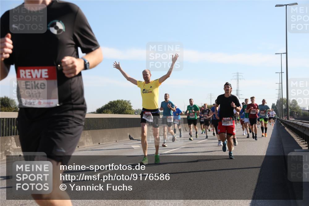 03.10.2025 - Köhlbrandbrückenlauf Yannick Fuchs http://msf.ph/oto/9176586 03.10.2025 11:14:35 Position 3 4117 meine-sportfotos.de