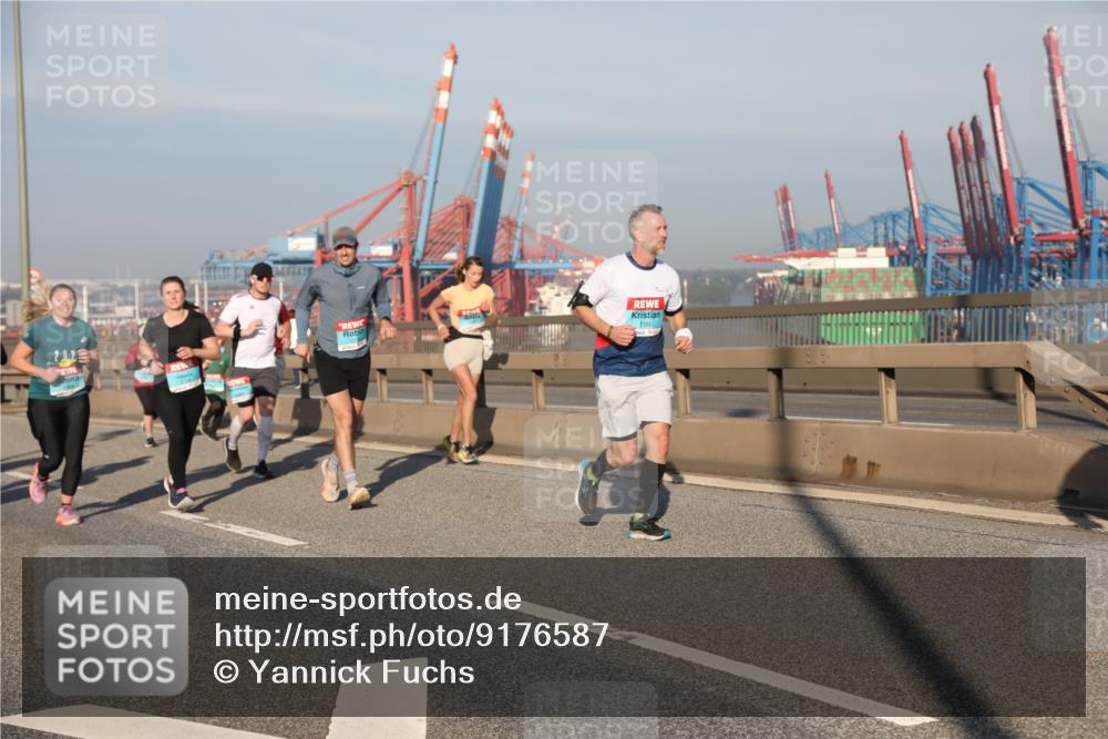 03.10.2025 - Köhlbrandbrückenlauf Yannick Fuchs http://msf.ph/oto/9176587 03.10.2025 08:47:00 Position 2 3166 meine-sportfotos.de