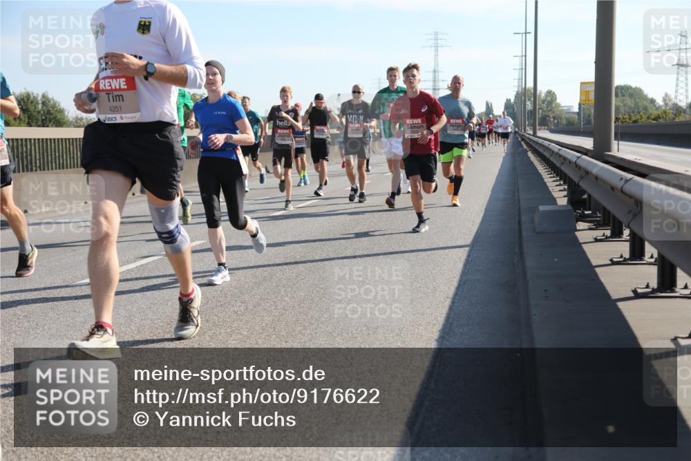 03.10.2025 - Köhlbrandbrückenlauf Yannick Fuchs http://msf.ph/oto/9176622 03.10.2025 11:14:38 Position 3 4251, 21 meine-sportfotos.de