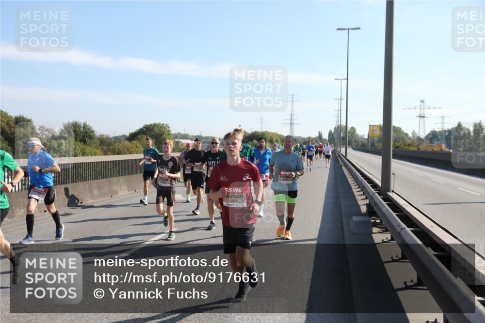 03.10.2025 - Köhlbrandbrückenlauf Yannick Fuchs http://msf.ph/oto/9176631 03.10.2025 11:14:39 Position 3 5926 meine-sportfotos.de