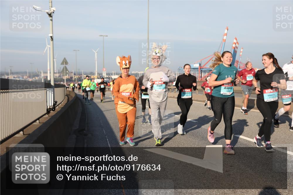 03.10.2025 - Köhlbrandbrückenlauf Yannick Fuchs http://msf.ph/oto/9176634 03.10.2025 08:47:03 Position 2 1289, 202, 1204, 1460, 3724 meine-sportfotos.de