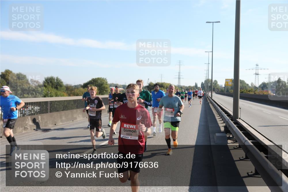 03.10.2025 - Köhlbrandbrückenlauf Yannick Fuchs http://msf.ph/oto/9176636 03.10.2025 11:14:39 Position 3 5926 meine-sportfotos.de