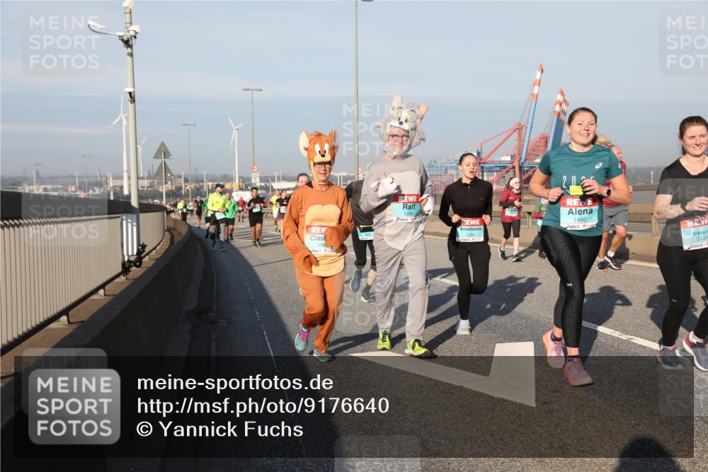 03.10.2025 - Köhlbrandbrückenlauf Yannick Fuchs http://msf.ph/oto/9176640 03.10.2025 08:47:03 Position 2 128, 1289, 212, 1460, 1204, 3724 meine-sportfotos.de