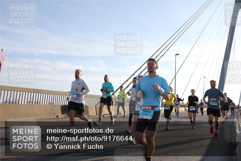 03.10.2025 - Köhlbrandbrückenlauf Yannick Fuchs http://msf.ph/oto/9176644 03.10.2025 08:26:14 Position 1 1, 3, 2018, 2732 meine-sportfotos.de