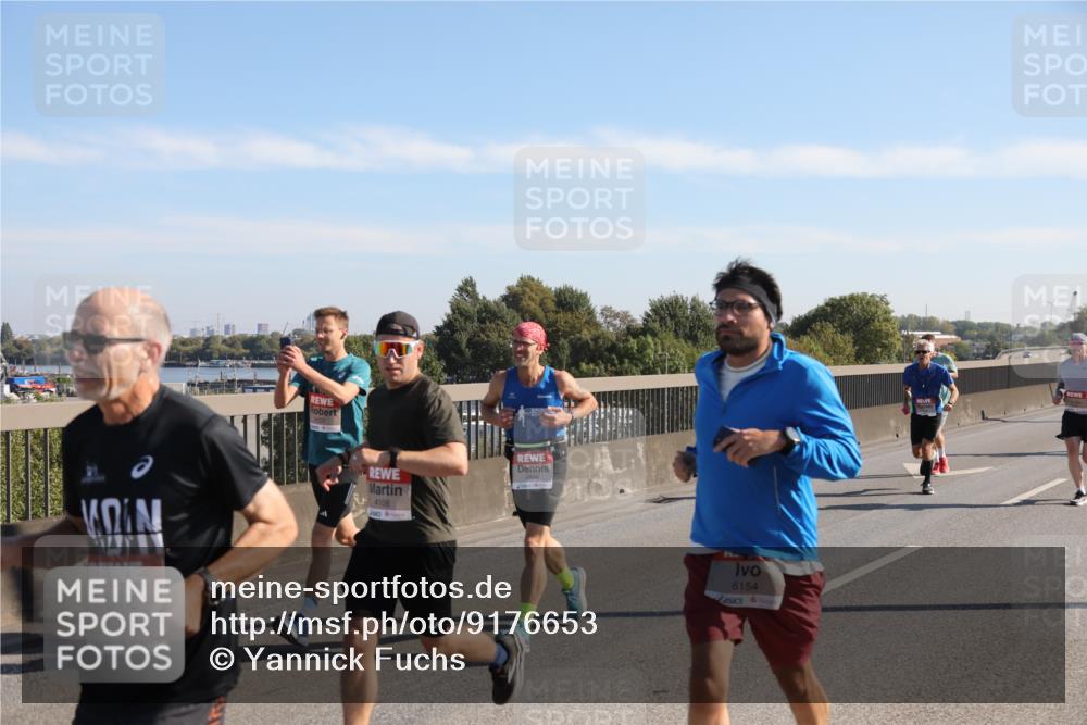 03.10.2025 - Köhlbrandbrückenlauf Yannick Fuchs http://msf.ph/oto/9176653 03.10.2025 11:14:42 Position 3 4177, 4137, 4108, 6154 meine-sportfotos.de