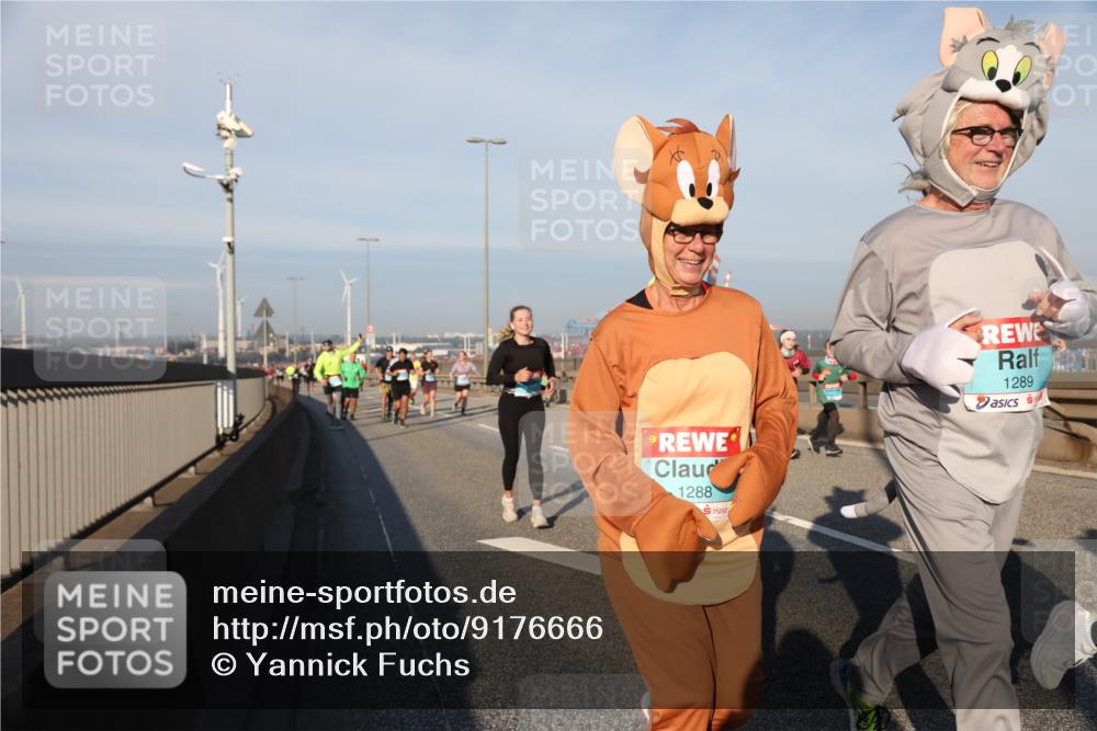 03.10.2025 - Köhlbrandbrückenlauf Yannick Fuchs http://msf.ph/oto/9176666 03.10.2025 08:47:05 Position 2 1288, 1289 meine-sportfotos.de