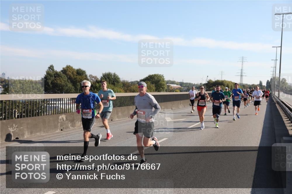 03.10.2025 - Köhlbrandbrückenlauf Yannick Fuchs http://msf.ph/oto/9176667 03.10.2025 11:14:44 Position 3 47, 6767 meine-sportfotos.de