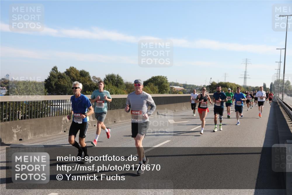 03.10.2025 - Köhlbrandbrückenlauf Yannick Fuchs http://msf.ph/oto/9176670 03.10.2025 11:14:44 Position 3 6767 meine-sportfotos.de