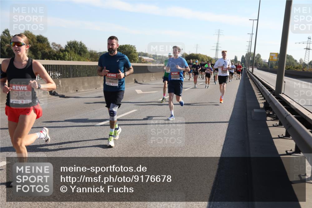 03.10.2025 - Köhlbrandbrückenlauf Yannick Fuchs http://msf.ph/oto/9176678 03.10.2025 11:14:46 Position 3 6769, 5915 meine-sportfotos.de