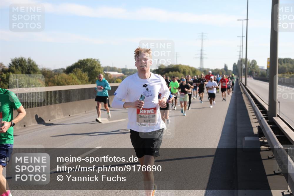 03.10.2025 - Köhlbrandbrückenlauf Yannick Fuchs http://msf.ph/oto/9176690 03.10.2025 11:14:49 Position 3 4491 meine-sportfotos.de