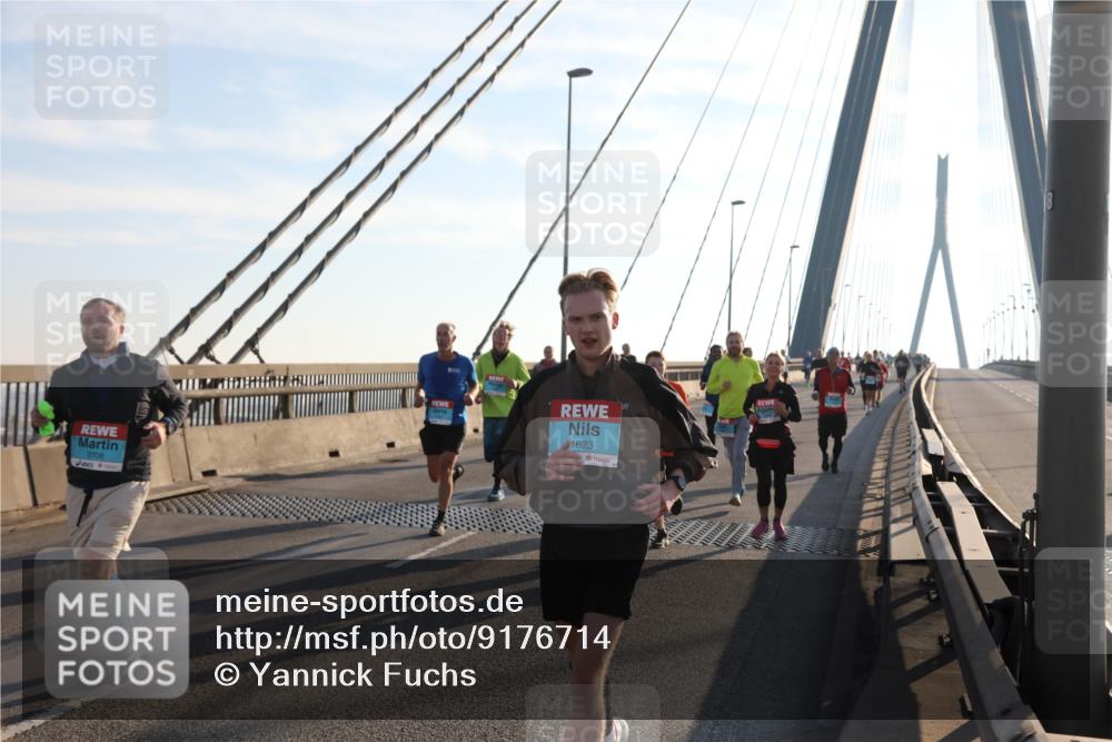 03.10.2025 - Köhlbrandbrückenlauf Yannick Fuchs http://msf.ph/oto/9176714 03.10.2025 08:26:17 Position 1 3708, 1623 meine-sportfotos.de