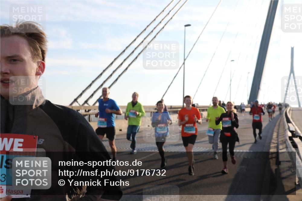 03.10.2025 - Köhlbrandbrückenlauf Yannick Fuchs http://msf.ph/oto/9176732 03.10.2025 08:26:17 Position 1 3 meine-sportfotos.de