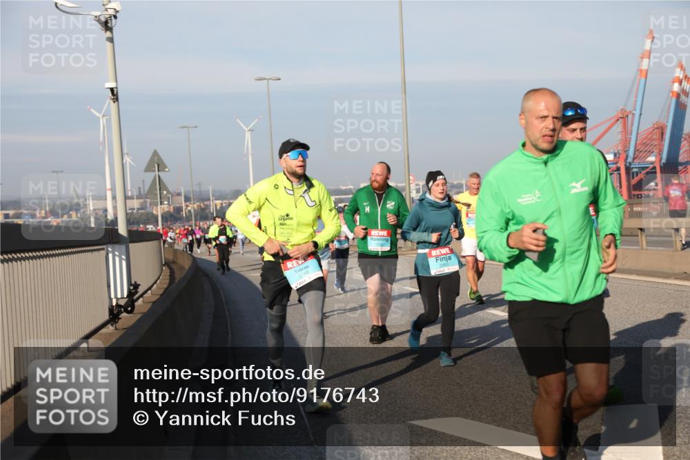 03.10.2025 - Köhlbrandbrückenlauf Yannick Fuchs http://msf.ph/oto/9176743 03.10.2025 08:47:12 Position 2 14, 3748, 2953 meine-sportfotos.de