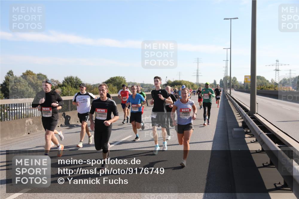 03.10.2025 - Köhlbrandbrückenlauf Yannick Fuchs http://msf.ph/oto/9176749 03.10.2025 11:14:58 Position 3 6042, 4162 meine-sportfotos.de