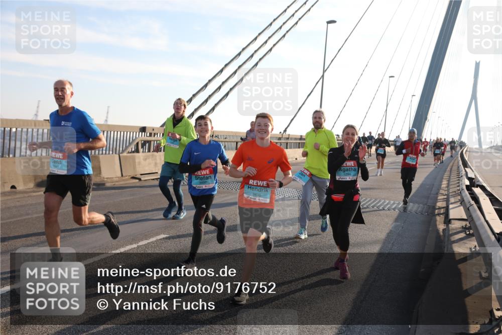 03.10.2025 - Köhlbrandbrückenlauf Yannick Fuchs http://msf.ph/oto/9176752 03.10.2025 08:26:18 Position 1 1543, 3497, 3496, 1294 meine-sportfotos.de