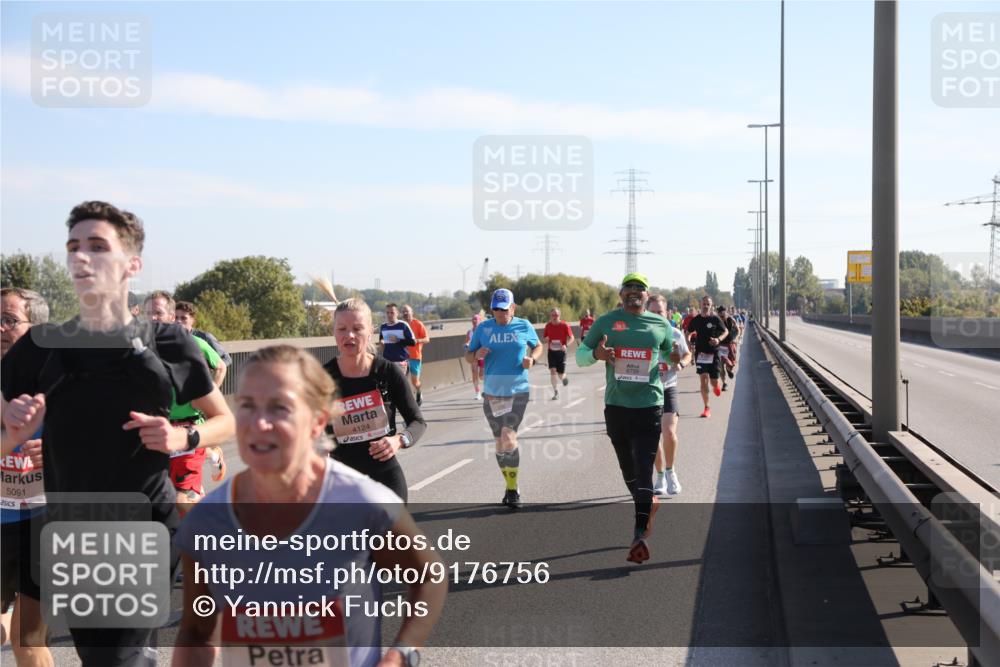 03.10.2025 - Köhlbrandbrückenlauf Yannick Fuchs http://msf.ph/oto/9176756 03.10.2025 11:14:59 Position 3 5091, 4475, 4124 meine-sportfotos.de