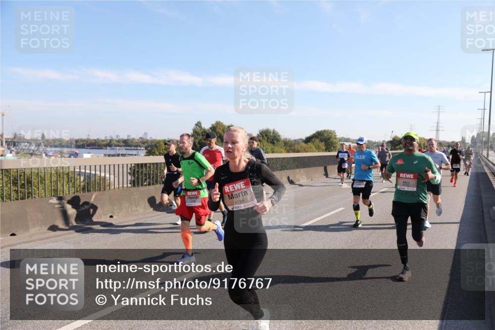 03.10.2025 - Köhlbrandbrückenlauf Yannick Fuchs http://msf.ph/oto/9176767 03.10.2025 11:15:00 Position 3 4124, 6739 meine-sportfotos.de