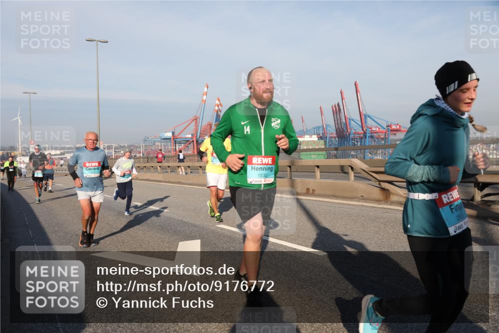 03.10.2025 - Köhlbrandbrückenlauf Yannick Fuchs http://msf.ph/oto/9176772 03.10.2025 08:47:15 Position 2 14, 1530, 2953 meine-sportfotos.de
