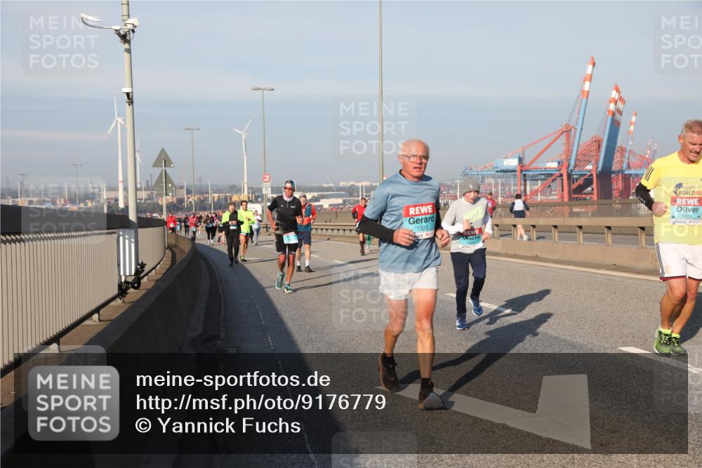 03.10.2025 - Köhlbrandbrückenlauf Yannick Fuchs http://msf.ph/oto/9176779 03.10.2025 08:47:16 Position 2 1523, 2841, 1922 meine-sportfotos.de