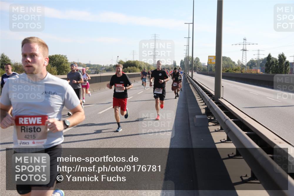 03.10.2025 - Köhlbrandbrückenlauf Yannick Fuchs http://msf.ph/oto/9176781 03.10.2025 11:15:02 Position 3 4215 meine-sportfotos.de