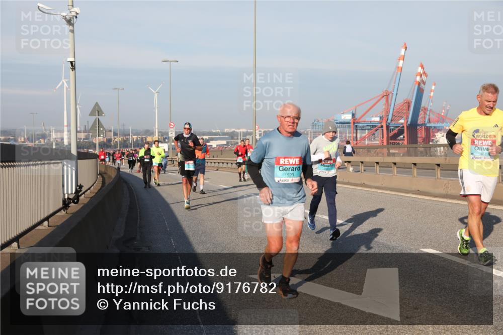03.10.2025 - Köhlbrandbrückenlauf Yannick Fuchs http://msf.ph/oto/9176782 03.10.2025 08:47:16 Position 2 1523, 1922 meine-sportfotos.de