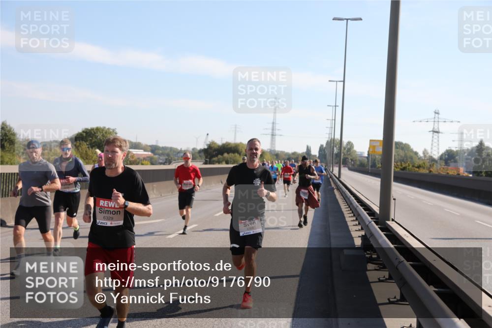 03.10.2025 - Köhlbrandbrückenlauf Yannick Fuchs http://msf.ph/oto/9176790 03.10.2025 11:15:03 Position 3 6329, 4368 meine-sportfotos.de