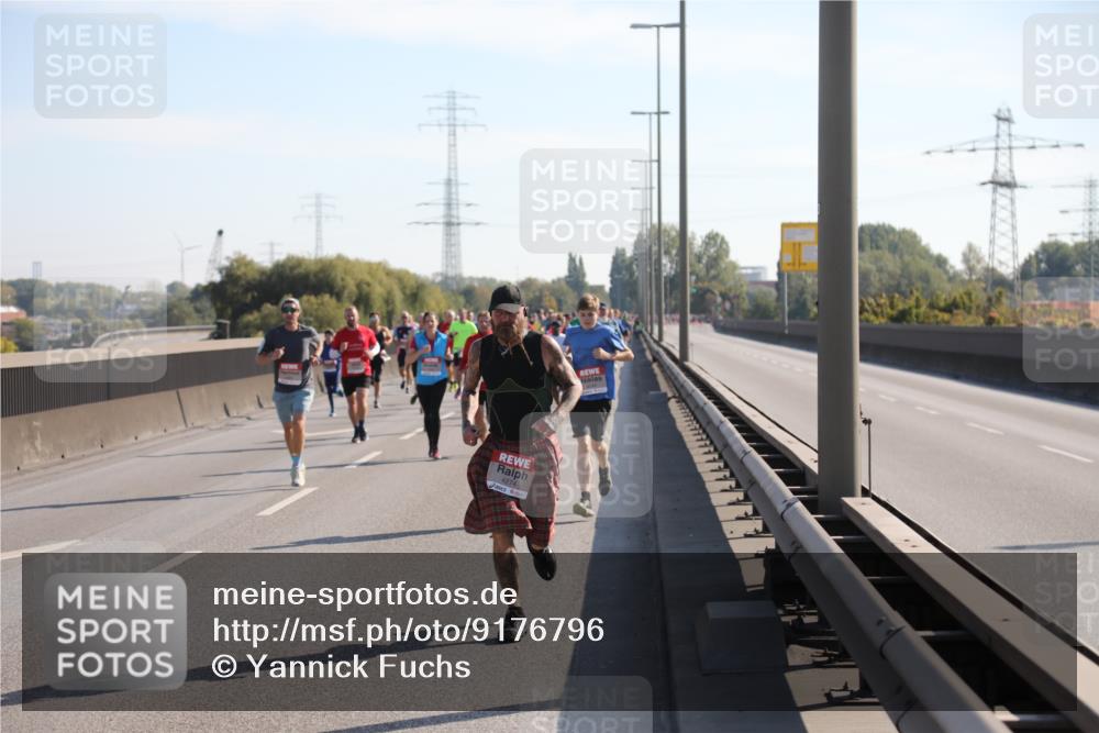 03.10.2025 - Köhlbrandbrückenlauf Yannick Fuchs http://msf.ph/oto/9176796 03.10.2025 11:15:04 Position 3 4274 meine-sportfotos.de