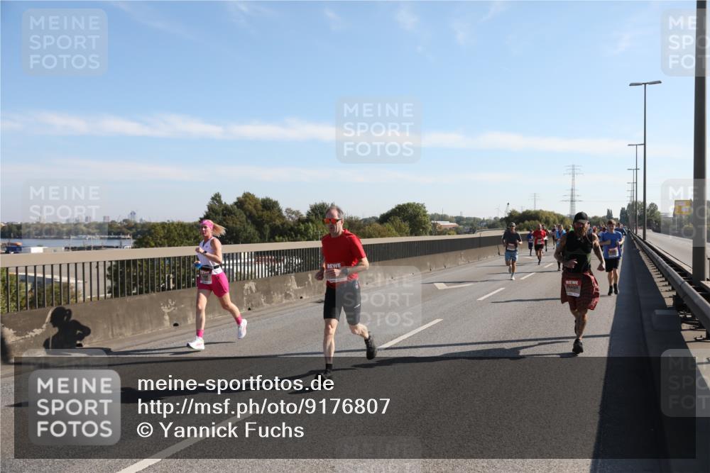 03.10.2025 - Köhlbrandbrückenlauf Yannick Fuchs http://msf.ph/oto/9176807 03.10.2025 11:15:05 Position 3  meine-sportfotos.de