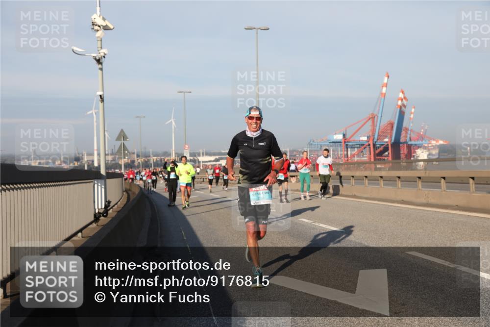 03.10.2025 - Köhlbrandbrückenlauf Yannick Fuchs http://msf.ph/oto/9176815 03.10.2025 08:47:19 Position 2 2256 meine-sportfotos.de