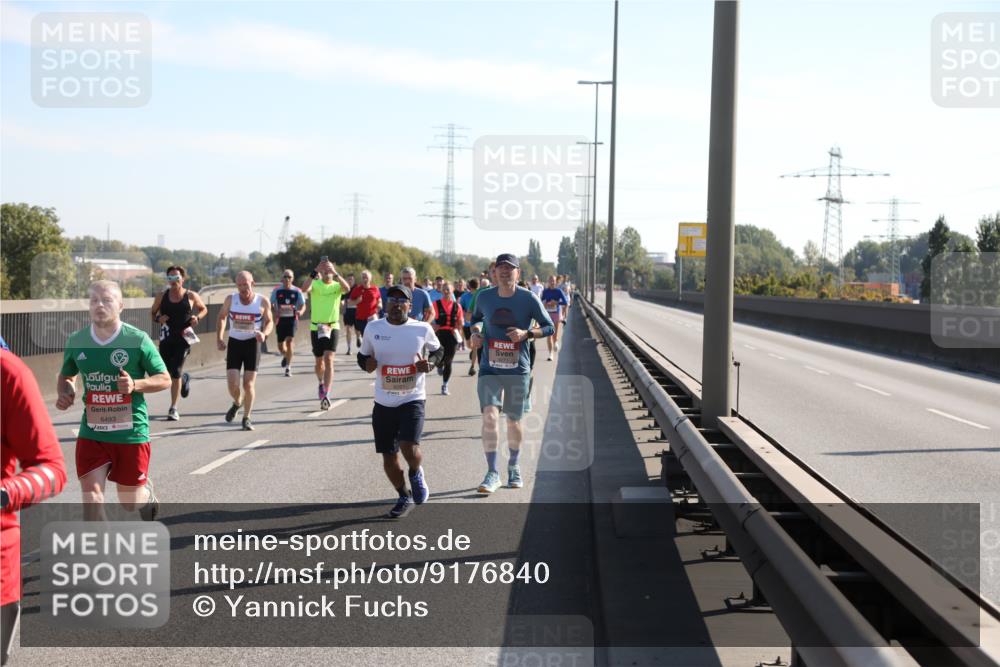 03.10.2025 - Köhlbrandbrückenlauf Yannick Fuchs http://msf.ph/oto/9176840 03.10.2025 11:15:11 Position 3 6493 meine-sportfotos.de
