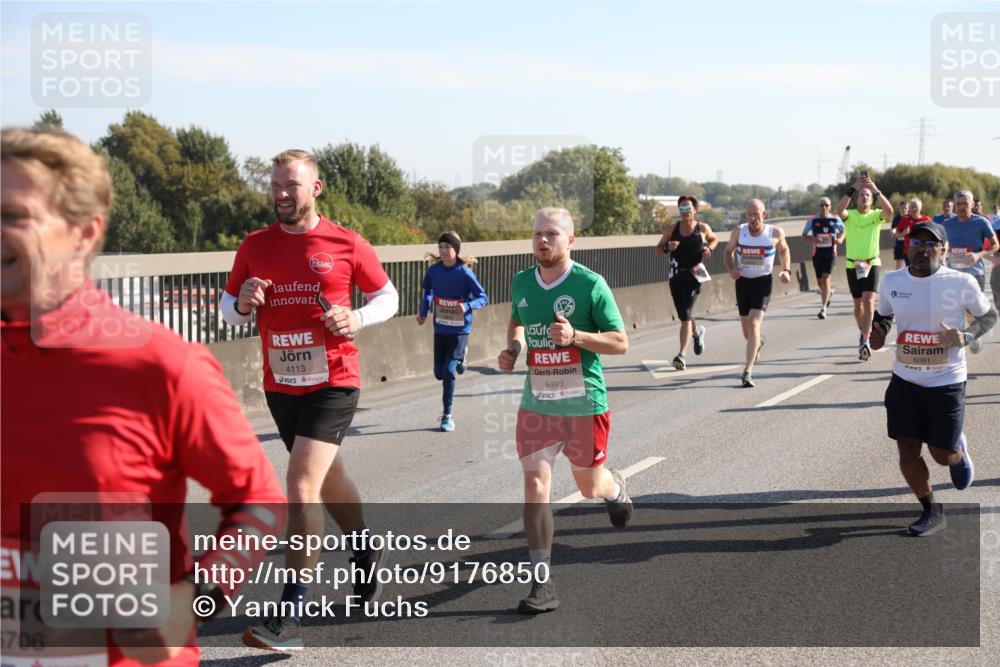 03.10.2025 - Köhlbrandbrückenlauf Yannick Fuchs http://msf.ph/oto/9176850 03.10.2025 11:15:12 Position 3 5706, 4113, 6493, 6091 meine-sportfotos.de