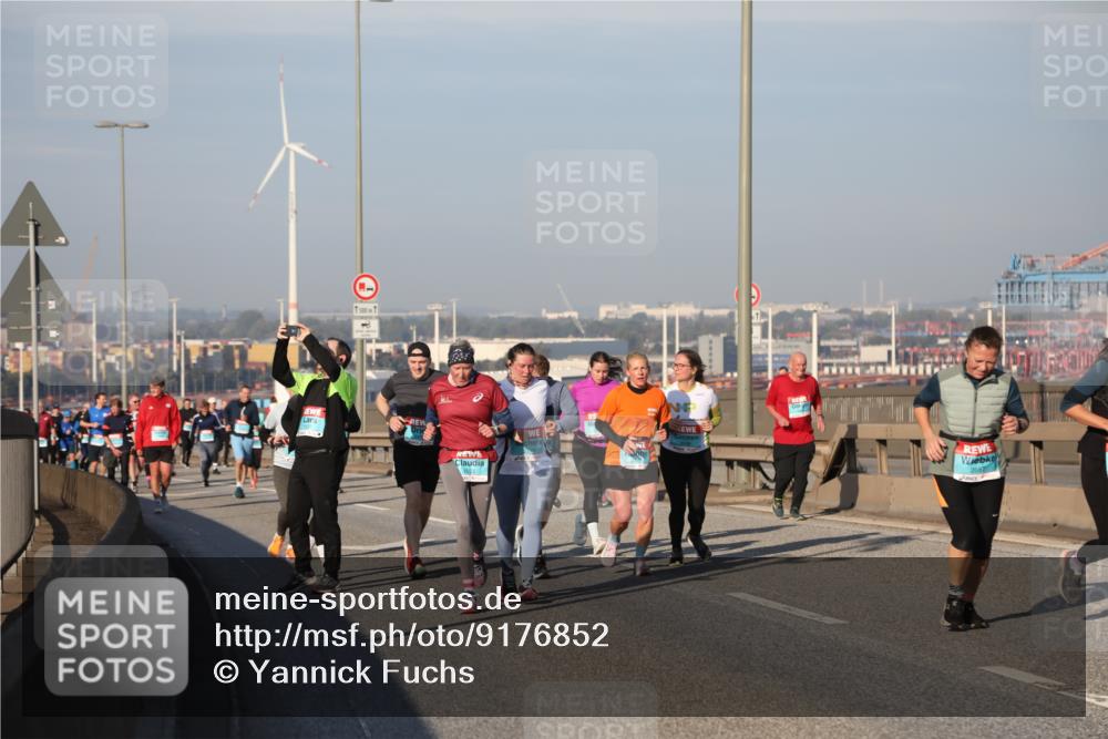03.10.2025 - Köhlbrandbrückenlauf Yannick Fuchs http://msf.ph/oto/9176852 03.10.2025 08:47:26 Position 2  meine-sportfotos.de