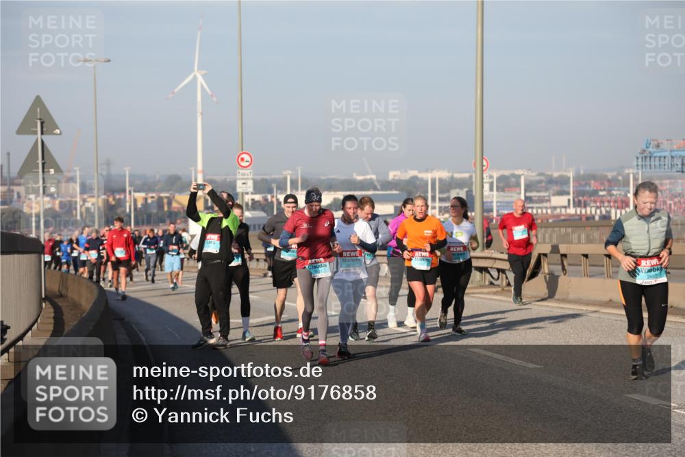 03.10.2025 - Köhlbrandbrückenlauf Yannick Fuchs http://msf.ph/oto/9176858 03.10.2025 08:47:26 Position 2  meine-sportfotos.de