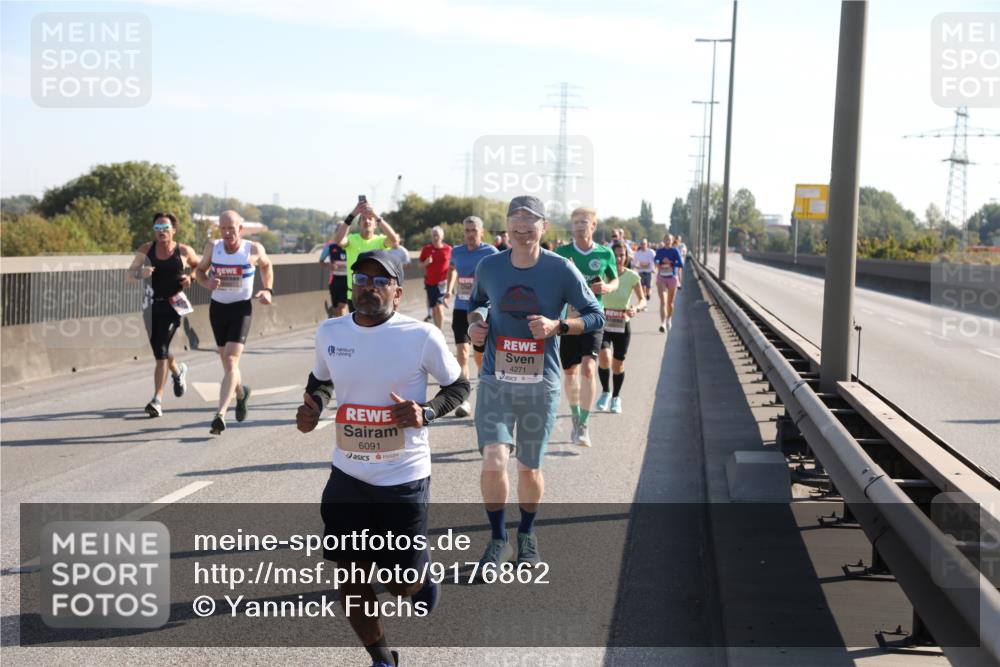 03.10.2025 - Köhlbrandbrückenlauf Yannick Fuchs http://msf.ph/oto/9176862 03.10.2025 11:15:13 Position 3 6091, 4271 meine-sportfotos.de