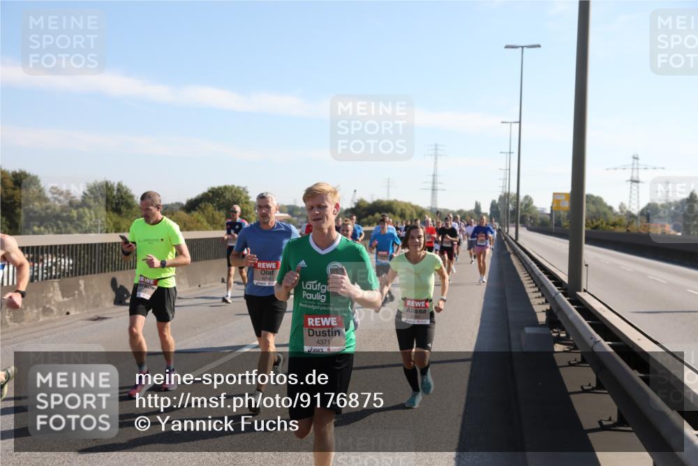 03.10.2025 - Köhlbrandbrückenlauf Yannick Fuchs http://msf.ph/oto/9176875 03.10.2025 11:15:15 Position 3 4284, 4371 meine-sportfotos.de