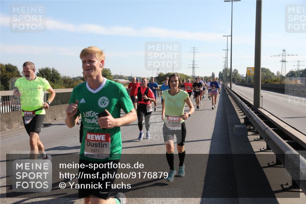 03.10.2025 - Köhlbrandbrückenlauf Yannick Fuchs http://msf.ph/oto/9176879 03.10.2025 11:15:15 Position 3 6364, 4371, 4292 meine-sportfotos.de