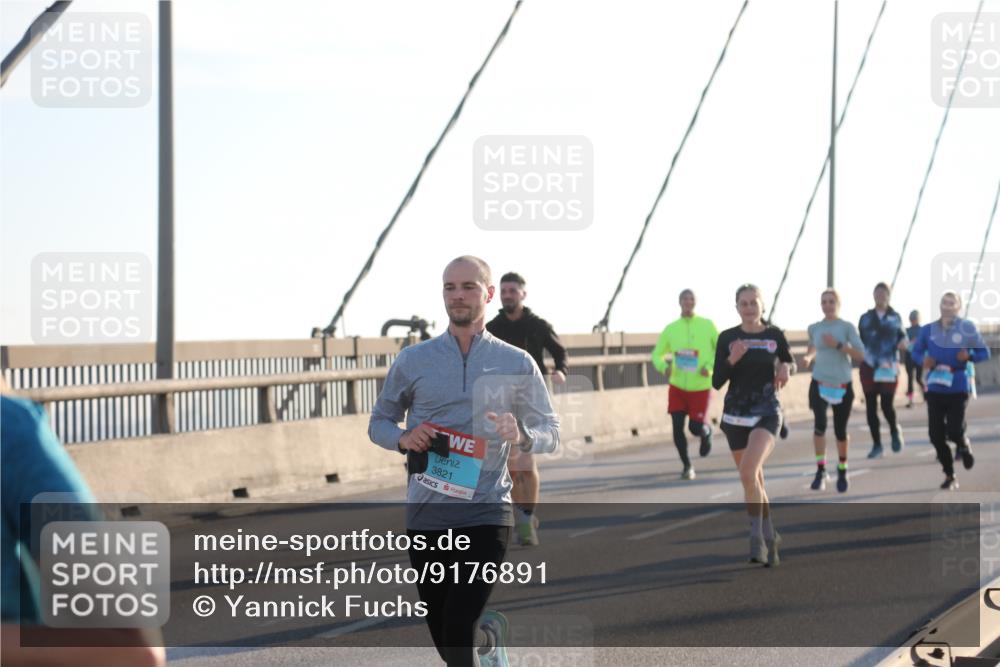 03.10.2025 - Köhlbrandbrückenlauf Yannick Fuchs http://msf.ph/oto/9176891 03.10.2025 08:26:40 Position 1 3821 meine-sportfotos.de